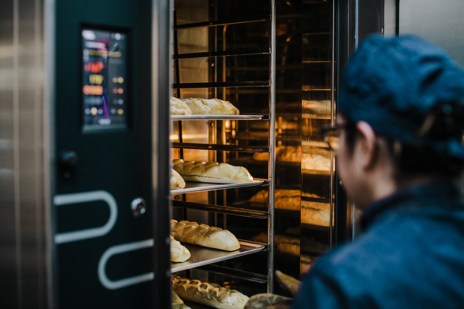 Bakery oven